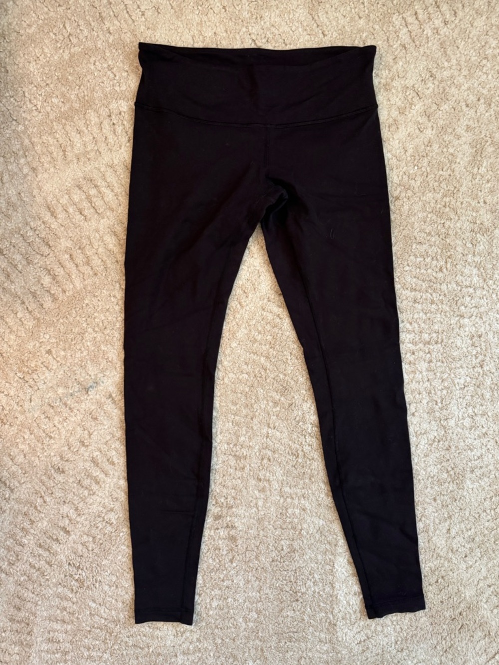 Lululemon solid black long length leggings, size 8 in EUC! - Picture 3 of 7